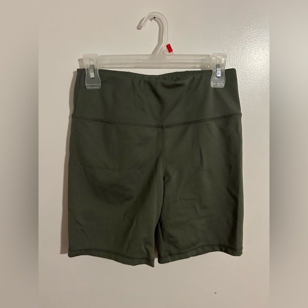 Size medium. Biker shorts.